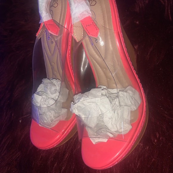 Hot pink see through wedged heels. Size 8 and 7 - Picture 3 of 4